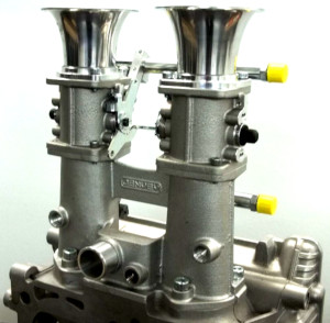 kit preparazione motore alfa rmeo boxer aspirazione diretta collettori di aspirazione in alluminio maggiorati lavorazione condotti vorpi farfallati singoli jenvey aspirazione diretta con trombette di aspirazione incremento potenza elaborazione motore alfa romeo 33 iniezione elettronica programmabile da competizione efi technology