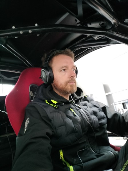 22 anni di esperienza in ambito motoristico e su vetture da comptizione ed elaborazione vetture stradali modifica e preparazione motori per vetture da competizione elaborazione centraline mappatura vetture da gara con elettronica EFI Technology 