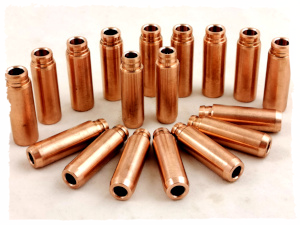 Guide valvole speciali costruite a campione oppure a disegno con misure specifiche per il montaggio riduzione stelo valvola modifica ed elaborazione testa per motore da competizione costruite in uno speciale materiale in bronzo per aumentare scorrevolezza e dissipazione calore