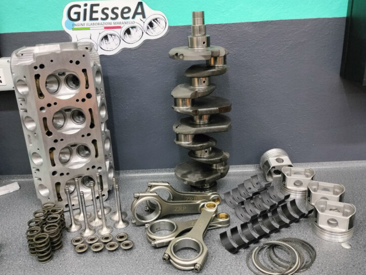 kit preparazione motore lancia thema turbo 8 valvole motore forgiato testata revisinata valvole maggiorate lucidatura codotti nitrurazione albero motore bielle in acciaio ad H zrp pistoni stampati bronzine trmetalliche king speciali per incremento potenza motore lancia