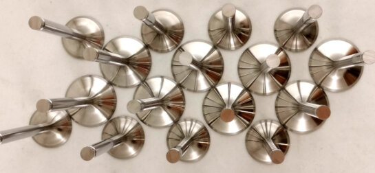 Costruzione e vendita valvole per preparazione teste motore maggiorazione diametro valvola riduzione stelo valvol per alleggerimento sistema di distribuzione incremento flussaggio testa. Modifica condotti testa e sedi valvole per allargamento e lucidatura