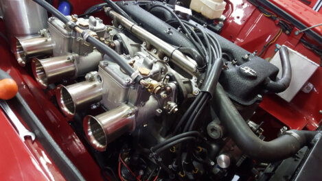 motore alfa romeo gtam testa stretta incremento potenza preparazione vettura da competizione campionat auto storiche alberi a camme speciali incremento potenza aumento regime di rotazione vetture da competizione alfa romeo classic