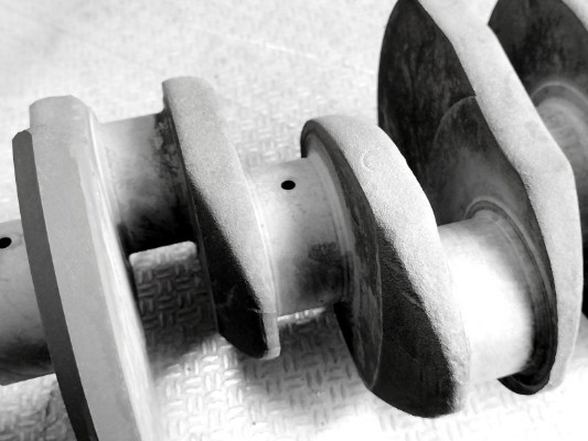 incremento prestazioni motore lancia delta integrale 2.0 16 valvole alleggerimento e modifica albero motore equilibratura rettifica modifica alberi motore da competizione per elaborazione motore turbo lucidatura perni di banco e perni di biella raddrizzatura albero motore e revisione completa motore