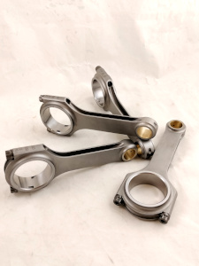 bielle in acciaio ricavate dal pien per preparazione motore forgiato alfa romeo 1.8 evoluzione turbo imsa incremento potenza turbo maggiorato motore forgiato aumento pressione controllo motore centealina elettronica programmabile da competizione efi technolog euro2plus
