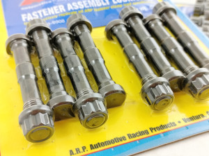 bulloni rinforzati in acciaio speciale per sostituzione bulloni bielle originali incremento resistenza prestazioni aumento affidabilità fissaggio bielle tolleranza bronzine di biella perni albero motore preparato da competizione nitrurazine albero motore alleggerimento elaborazione motore alfa romeo giulia giulietta alfetta alfa romeo 75 twin spark 