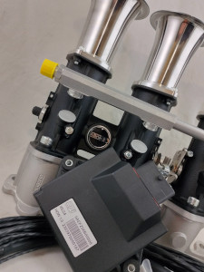 euro2plus elettronica ecu programmabile da competizione efi technology kit aspirazione racing corpi farfallati singoli itb boppio corpo jenvey aspirazione diretta preparazione motore incremento potenza aumento cavalli kitcar
