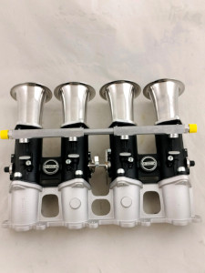 elaborazione motore peugeot 106 citroen saxo 1.6 16 valvole collettore di aspirazione in alluminio per corpi farfallati doppio corpo tipo dcoe trasformazione da mono farfalla gruppo A conversione motore da carburatori ad iniezione programmazione elettronica ecu