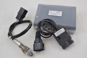 Kit per applicazione sonda lambda banda larga su euro2 efi technology controllo carburazione auto mappatura benzina e correzzione clc closed loop lambda per gestione motore peugeot 106 1.6 16 valvole citroen controller applicabile come senconda sonda lambda per motore 2 bancate controllo carburazione separato per bancata 1 e bancata 2 motore V6 V8 sonda lambda wideband 