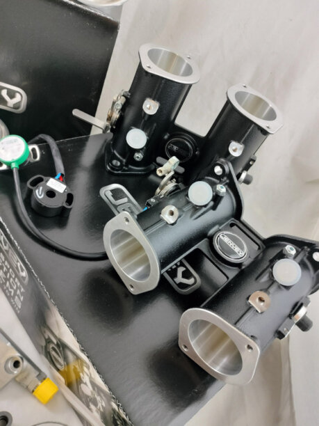 aspirazione per preparazione motori da competizione itb incremento potenza motore bmw m10 s14 kit iniezione elettronica accessori per elettronica programmabile da cmpetizione tps sensore angolo farfalla iniettori centralina efitechnology euro2plus flauto iniettori individual throttle bodies jenvey dinamics