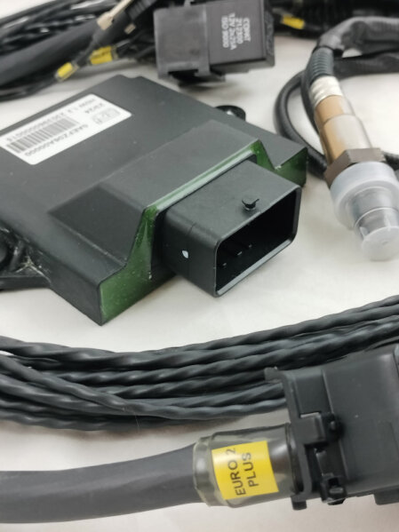 Elettronica Racing per gestione motore turboed elaborazione motori per vetture da competizione incremento potenza gestione mappatura iniezione e anticipo controllo pressione turbo gestione 8 iniettori per iniezione altae iniezione bassa automappatura benzina colosed loop lambda