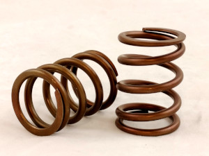 molle valvole speciali preparazione motore alfa romeo classic car incremento potenza preparazione motore giulia alfetta turbo maggiorato per alfetta auto delta 75 1800 evoluzione alberi a camme speciali maggiorazion alzata fasatura da corsa incremento regime di rotazione fasatura camme speciali