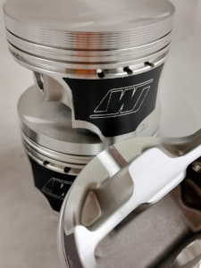 pistoni stampati speciali per preparazione motore nissan incremento potenza mappatura stage3 turbo maggiorato bielle in acciaio forgiate ricavate dal pieno bulloneria speciale arp