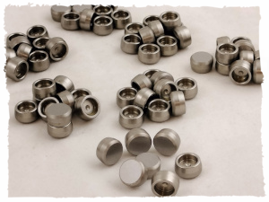 Modifica distribuzione testata con punterie meccaniche leggere sostituzione punterie idrauliche registrazione gioco valvole lash caps elaborazione motori per vetture da competizione incremento regime di rotazione alleggerimento valvole punterie e registri valvole per regolazione gioco valvole 