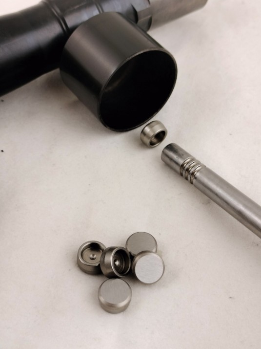 sostituzione punterie idrauliche con punterie meccaniche leggere pastigliette di registrazione gioco valvole registri valvole stelo 7 mm preparazione testa per motore da competizione incremento regime di rotazione stelo valvole guida registro valvole 2,5 mm regime di rotazione 8500 rpm