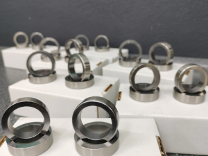 sedi valvole in acciaio speciale sinterizzato per lavorazione condotti valvole maggiorate aumento diametro condotto lucidatura incremento prestazioni motore bmw m3 e30 motore s14 restauro motore bmw 2002 m10 preparazione motore da competizione m12 bmw lavorazione e lucidatura condotti sostituzione sedi valvole maggiorazione condotti valvole maggiorate tuning